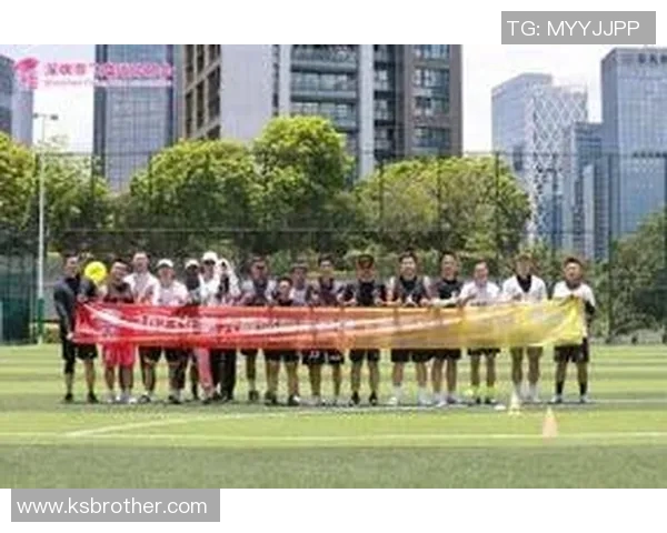 深圳飞盘队在攀岩联赛中的默契配合与战术分析