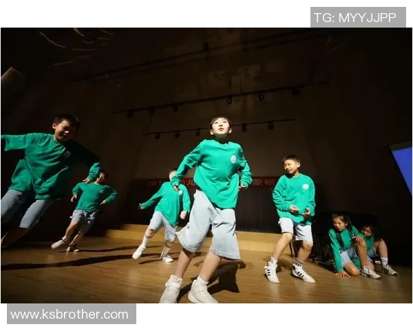 重庆街舞队在世界滑板锦标赛中的速度表现引发热议与关注