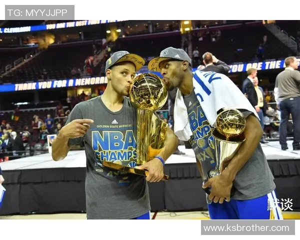 2015年勇士与76人对决回顾:一场篮球盛宴的精彩瞬间与战术分析 2015年勇士与76人对决回顾:一场篮球盛宴的精彩瞬间与战术分析