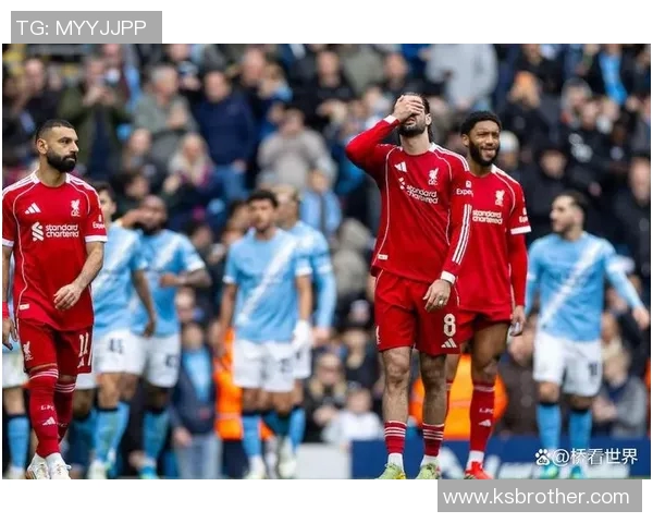 利物浦与曼联再度交锋宿敌对决引发球迷热议与期待